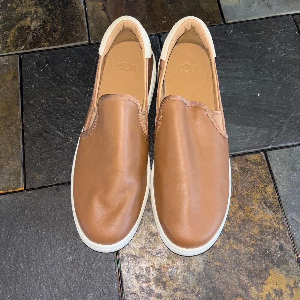 Ugg size 8.5 tan leather slip on sneakers excellent condition
